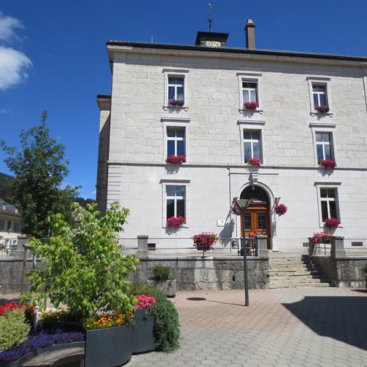 Collège à Villeret (BE)